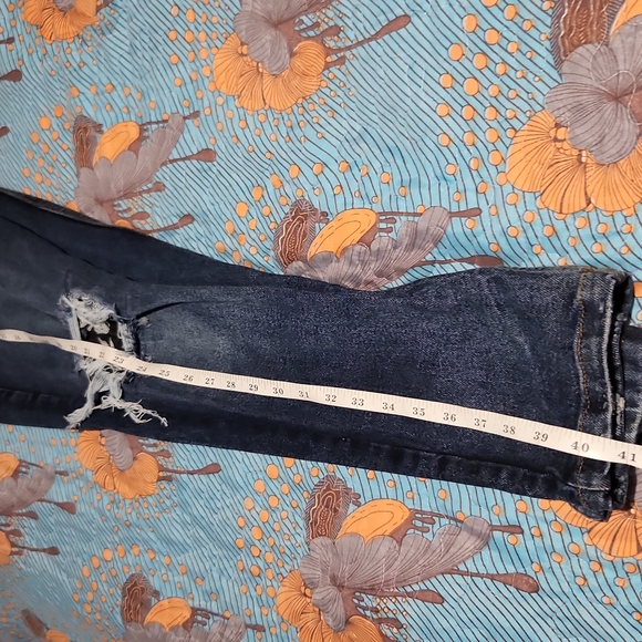 Men's Distressed Blue Denim Jeans By  London Attitude Size 36 - Picture 5 of 5